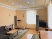 İcarəyə verilir 2 otaqlı 60 m2 köhnə tikili Sahil m.