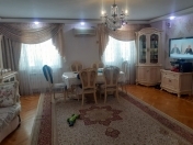 Satılır 3 otaqlı 100 m2 köhnə tikili 8 mkr