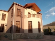 Satılır 5 otaqlı 205 m2 villa Buzovna
