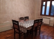 Satılır 2 otaqlı 65 m2 köhnə tikili 4 mkr