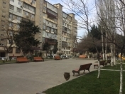 Satılır 3 otaqlı 70 m2 köhnə tikili Montin adına park