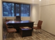 İcarəyə verilir 4 otaqlı 115 m2 ofis Gənclik m.