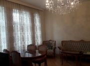 Satılır 3 otaqlı 85 m2 köhnə tikili 3 mkr