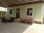 Satılır 4 otaqlı 100 m2 həyət evi Saray