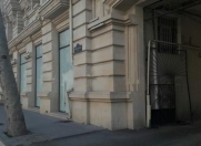 Satılır 2 otaqlı 380 m2 obyekt Sahil m.