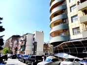 İcarəyə verilir 2 otaqlı 60 m2 köhnə tikili 28 May m.