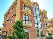 İcarəyə verilir 10 otaqlı 1000 m2 villa Şıxov