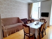 İcarəyə verilir 3 otaqlı 80 m2 köhnə tikili 28 May m.