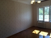 İcarəyə verilir 2 otaqlı 70 m2 köhnə tikili Həzi Aslanov m.