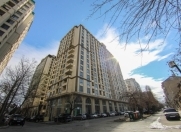 Satılır 3 otaqlı 130 m2 yeni tikili Şərq Bazarı