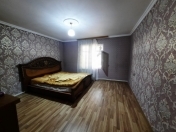 İcarəyə verilir 3 otaqlı 100 m2 həyət evi Qara Qarayev m.