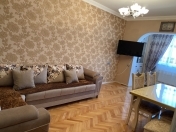 Satılır 2 otaqlı 57 m2 köhnə tikili 8 mkr