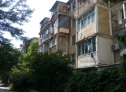 Satılır 1 otaqlı 31 m2 köhnə tikili İnşaatçılar m.