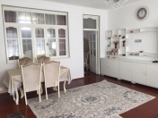 Satılır 9 otaqlı 200 m2 köhnə tikili Rəsulzadə