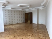 Satılır 4 otaqlı 175 m2 yeni tikili 8 mkr