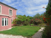 Satılır 6 otaqlı 300 m2 həyət evi Buzovna