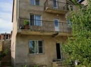 Satılır 7 otaqlı 300 m2 həyət evi Badamdar