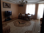 İcarəyə verilir 3 otaqlı 130 m2 yeni tikili Gənclik m.