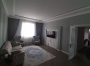 Satılır 5 otaqlı 220 m2 həyət evi Saray