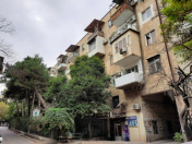 Satılır 3 otaqlı 70 m2 köhnə tikili 28 May m.
