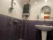 Satılır 2 otaqlı 60 m2 köhnə tikili Memar Əcəmi m.