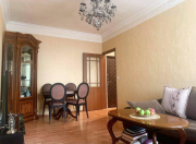 Satılır 2 otaqlı 50 m2 köhnə tikili Memar Əcəmi m.