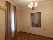 Satılır 2 otaqlı 58 m2 köhnə tikili 28 May m.