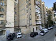 Satılır 2 otaqlı 60 m2 köhnə tikili 9 mkr