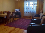 Satılır 3 otaqlı 85 m2 köhnə tikili Qara Qarayev m.