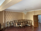 Satılır 5 otaqlı 195 m2 yeni tikili Xətai r.