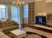 Satılır 3 otaqlı 138 m2 yeni tikili 28 May m.