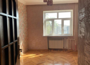 Satılır 3 otaqlı 65 m2 köhnə tikili Qara Qarayev m.