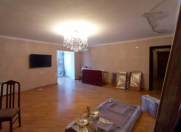 Satılır 4 otaqlı 90 m2 köhnə tikili 8 km