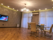 Satılır 3 otaqlı 205 m2 yeni tikili 28 May m.