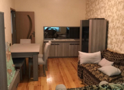 Satılır 3 otaqlı 70 m2 köhnə tikili Qara Qarayev m.