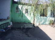 Satılır 2 otaqlı 60 m2 həyət evi Babək Plaza