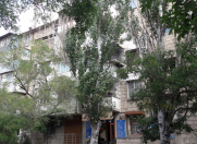 Satılır 2 otaqlı 50 m2 köhnə tikili ABŞ səfirliyi