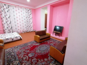 İcarəyə verilir 2 otaqlı 65 m2 köhnə tikili 28 May m.