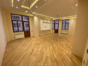 Satılır 4 otaqlı 178 m2 yeni tikili Nizami m.