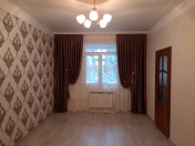 Satılır 3 otaqlı 60 m2 köhnə tikili 4 mkr