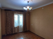 Satılır 3 otaqlı 75 m2 köhnə tikili 4 mkr