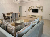 İcarəyə verilir 3 otaqlı 140 m2 yeni tikili Gənclik m.