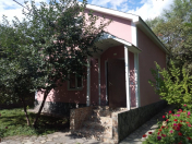 İcarəyə verilir 2 otaqlı 100 m2 bağ evi Qəbələ