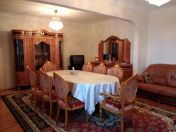 Satılır 4 otaqlı 110 m2 köhnə tikili Hərbi Hospital