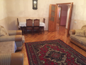 Satılır 4 otaqlı 120 m2 köhnə tikili Qara Qarayev m.