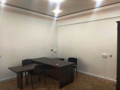 İcarəyə verilir 3 otaqlı 110 m2 ofis ABŞ səfirliyi