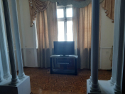 İcarəyə verilir 3 otaqlı 100 m2 köhnə tikili İçəri Şəhər m.