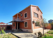 Satılır 8 otaqlı 330 m2 həyət evi Binə