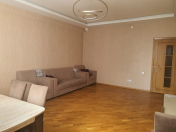 Satılır 2 otaqlı 70 m2 yeni tikili Nizami m.