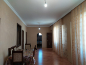 Satılır 6 otaqlı 200 m2 həyət evi Nübar